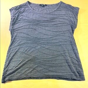 Forever 21 women’s short sleeve blouse size large dark, gray